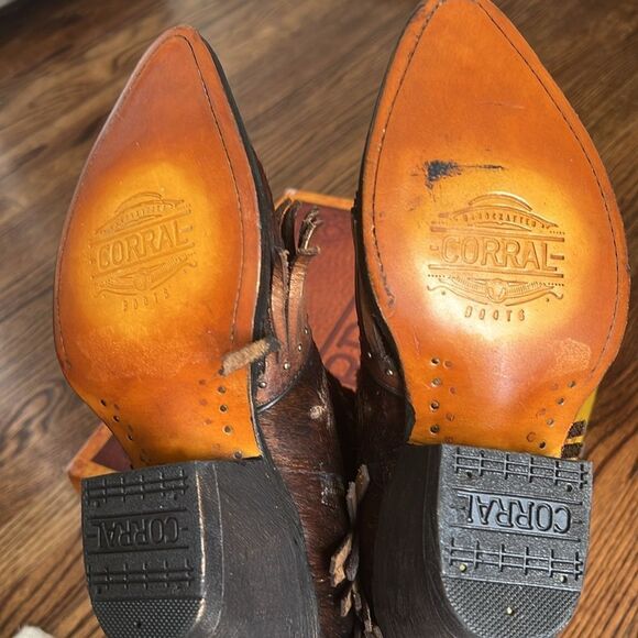 Corral Handcrafted LD Brown Fringe Laser & Studs Ankle Cowboy Boots - Picture 6 of 7